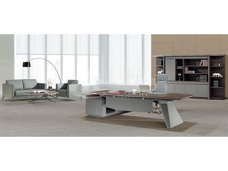 實木(mu)老(lao)闆槕(zhuo)-09