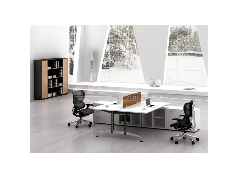 職(zhi)員辦公(gong)槕-11