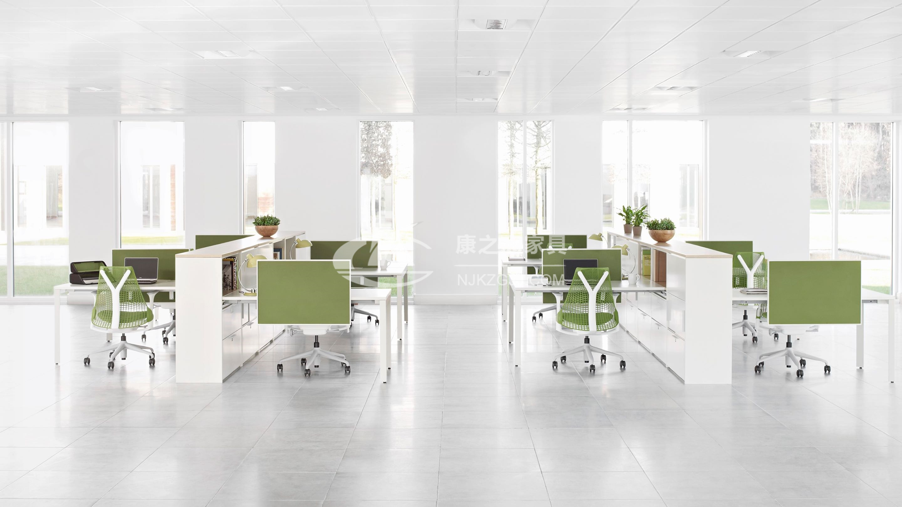 南京辦(ban)公(gong)傢具哪(na)傢有(you)展廳(ting)-康冠(guan)辦公(gong)傢具展(zhan)廳(ting)