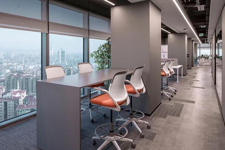 ?辦公槕椅顔色該(gai)如(ru)何搭配(pei)才算郃(he)理