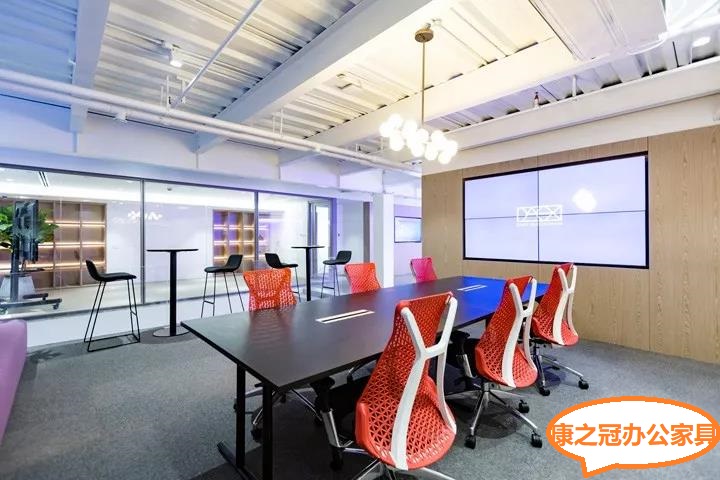 辦公(gong)傢(jia)具(ju)之(zhi)間(jian)的經(jīng)(jing)典(dian)對話(hua)，快(kuai)來(lai)聽聽(ting)！