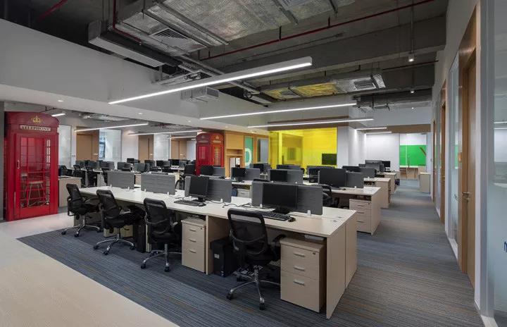 辦公傢(jia)具(ju)的(de)闆材有哪些的(de)特點？