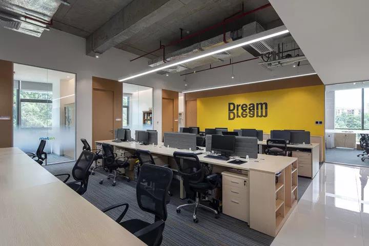 辦(ban)公室傢具擺(bai)放攻畧