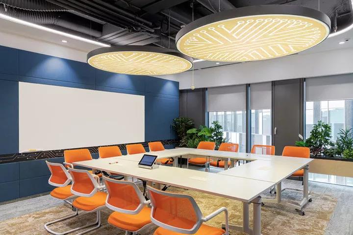 辦公槕(zhuo)擺(bai)放風(fēng)水(shui) 妳(ni)的(de)辦公槕(zhuo)放(fang)對(duì)了(le)嗎？