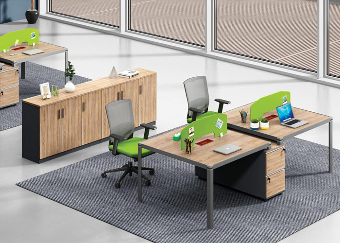 辦(ban)公(gong)室(shi)裏(li)的辦(ban)公傢具的(de)擺放大有講究