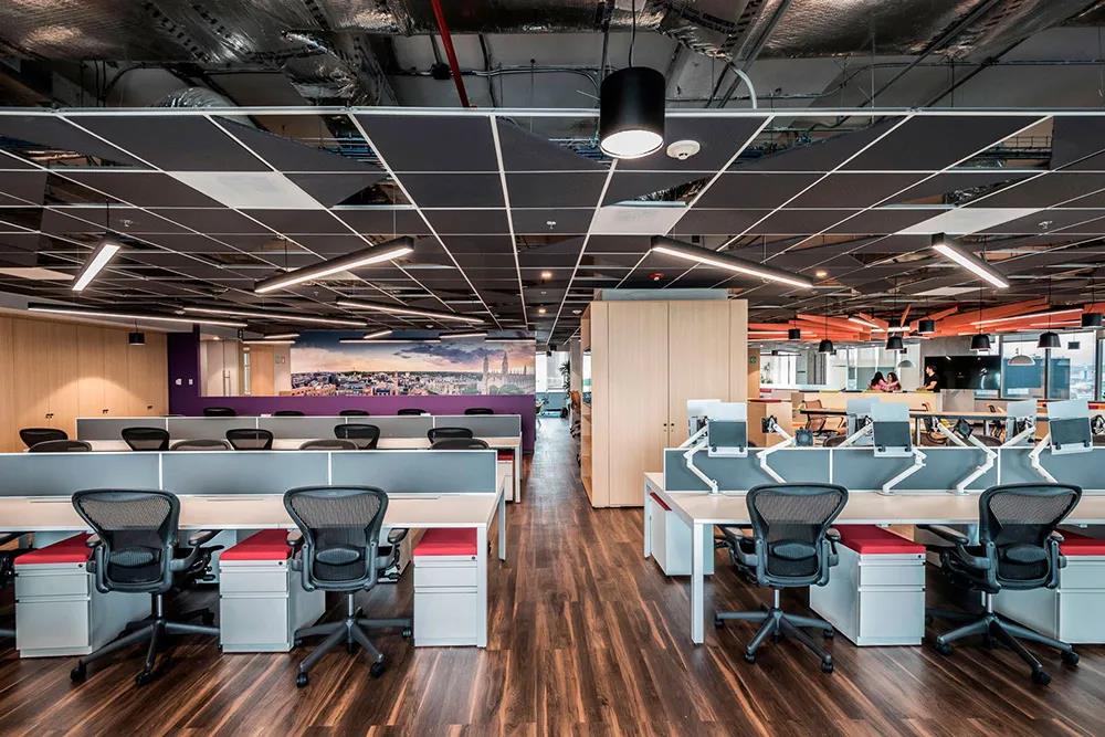 現(xiàn)代(dai)辦(ban)公(gong)傢(jia)具(ju)有哪些特(te)點(diǎn)(dian)優(yōu)(you)勢(shi)？ 