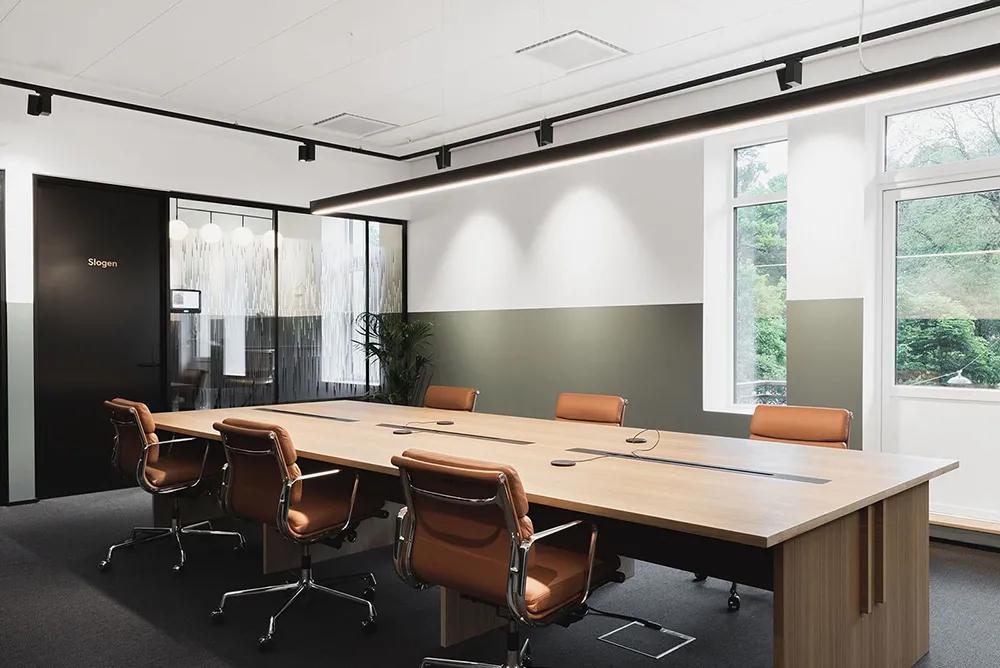 現(xiàn)(xian)代(dai)辦(ban)公傢(jia)具(ju)的設(shè)(she)計(jì)喆學(xué)(xue)與(yu)實(shí)(shi)踐(jian)